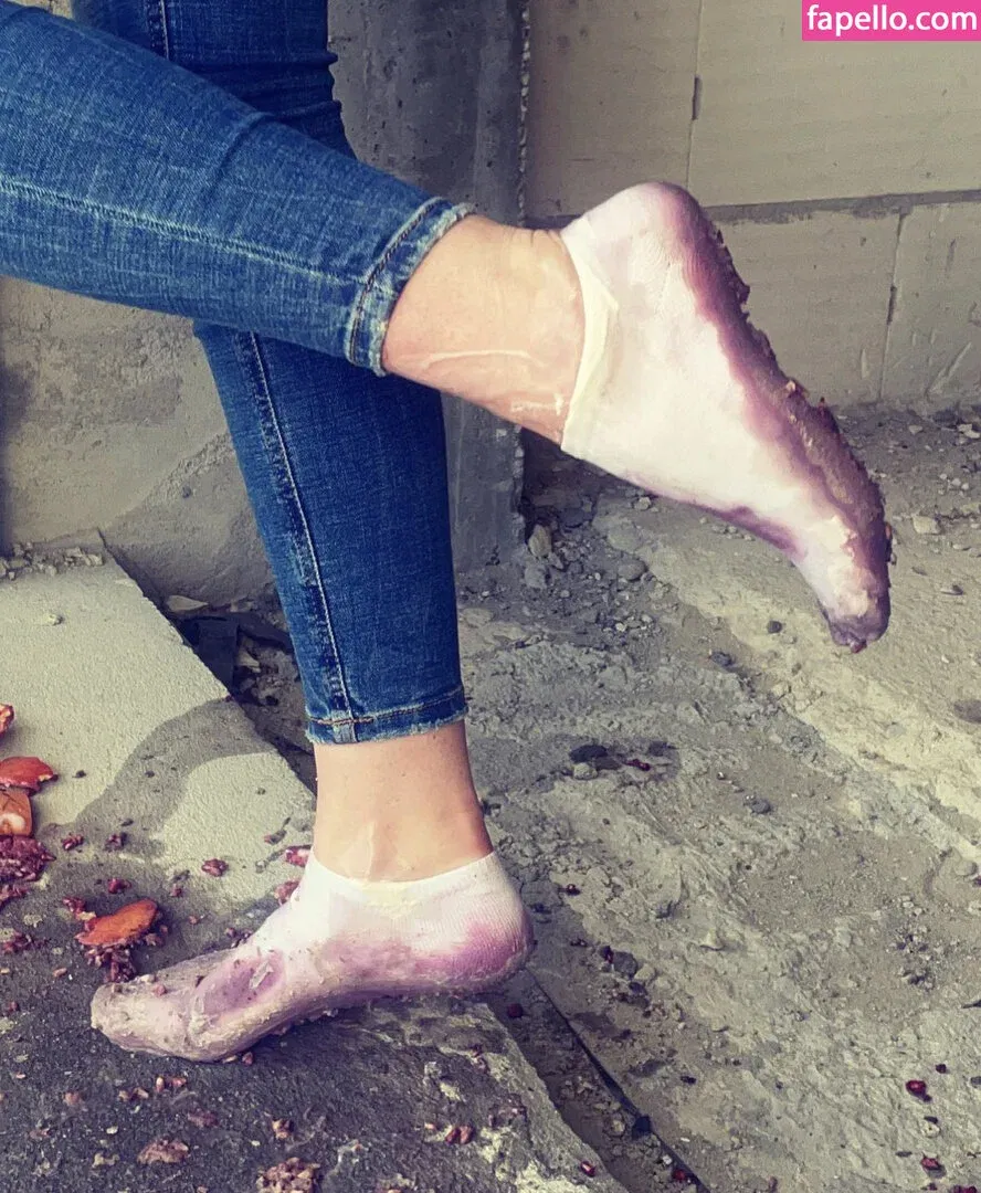 socksqueenforyou Onlyfans Photo Gallery 