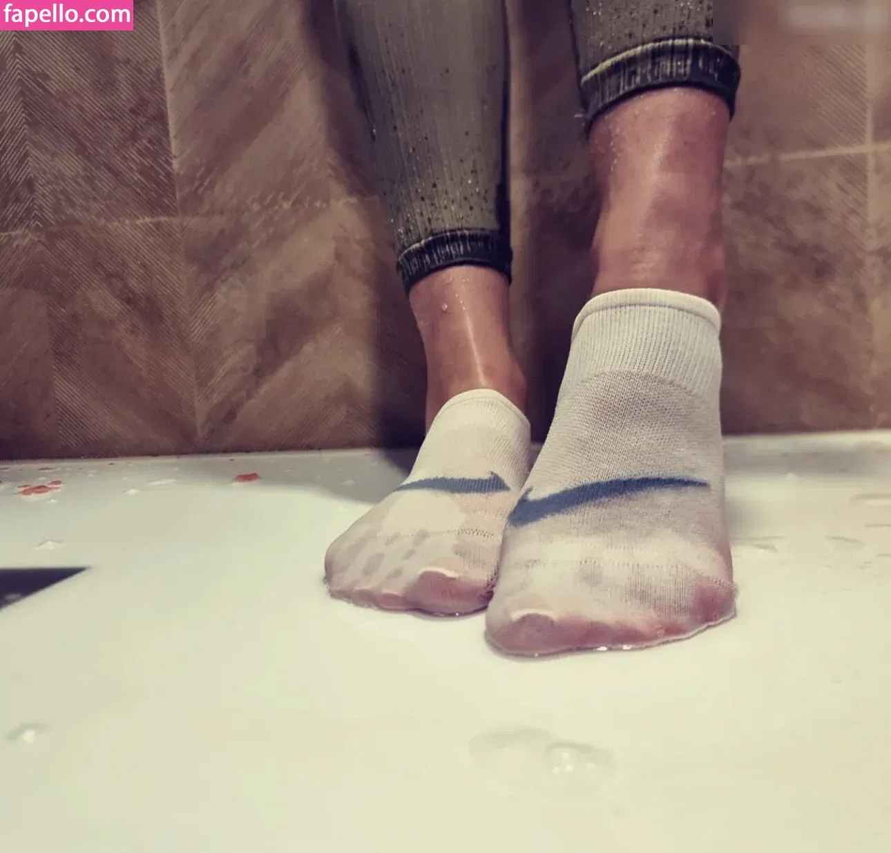 socksqueenforyou Onlyfans Photo Gallery 