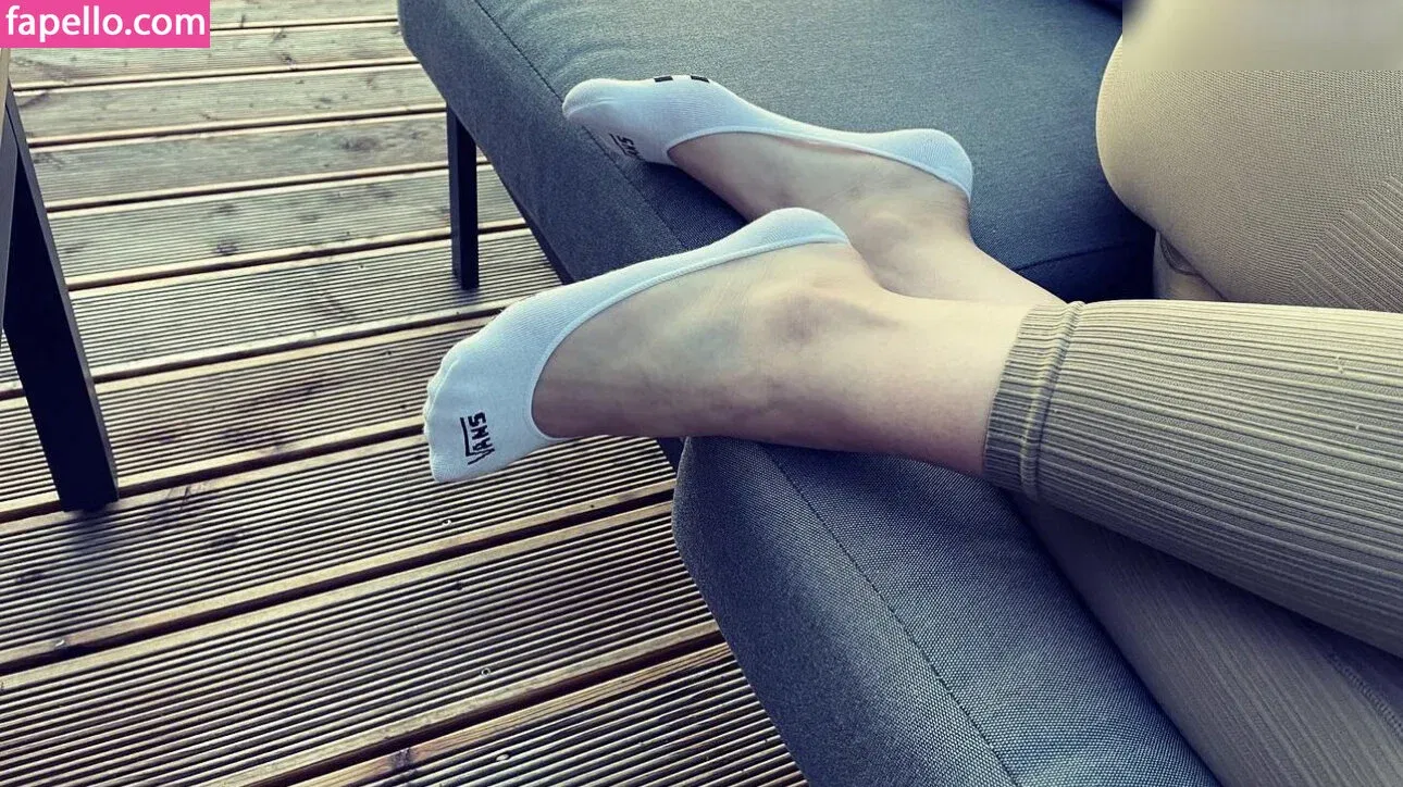 socksqueenforyou Onlyfans Photo Gallery 