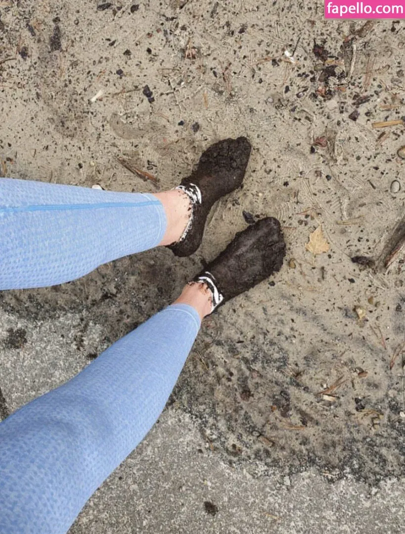 socksqueenforyou Onlyfans Photo Gallery 