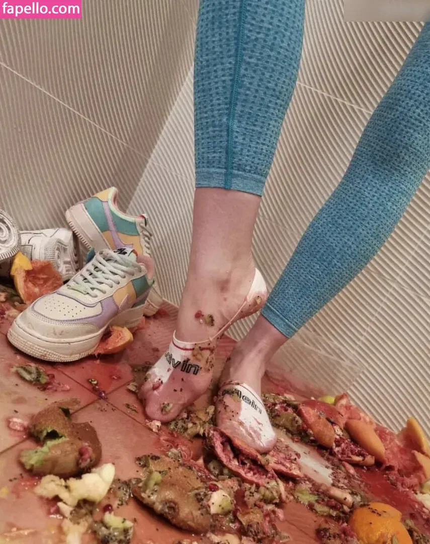 socksqueenforyou Onlyfans Photo Gallery 