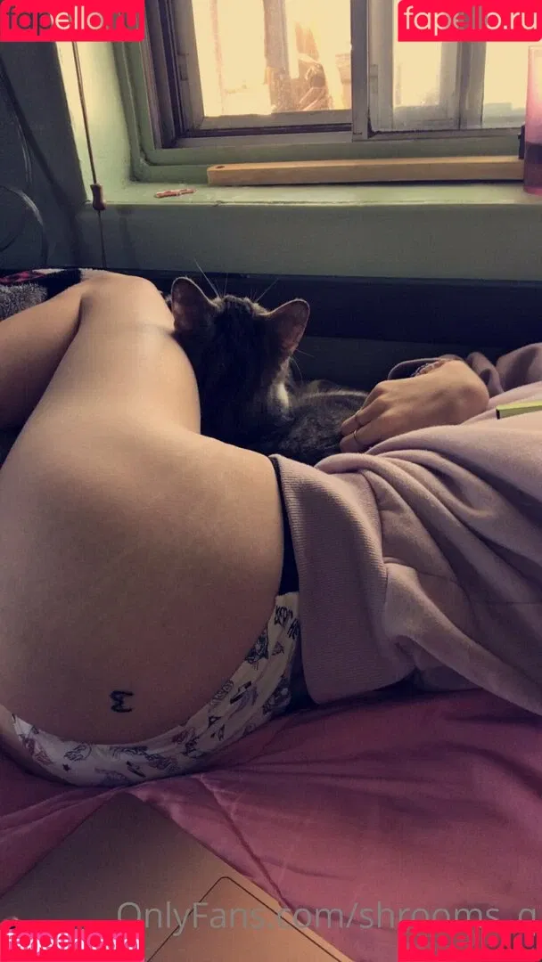 shrooms_q Onlyfans Photo Gallery 