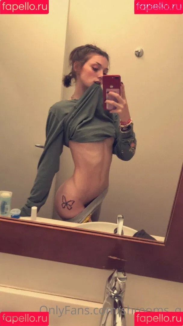 shrooms_q Onlyfans Photo Gallery 