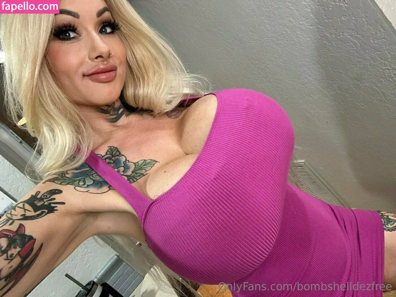 bombshelldezfree Onlyfans Photo Gallery 