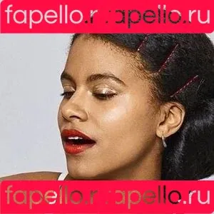 Zazie Beetz Onlyfans Photo Gallery 