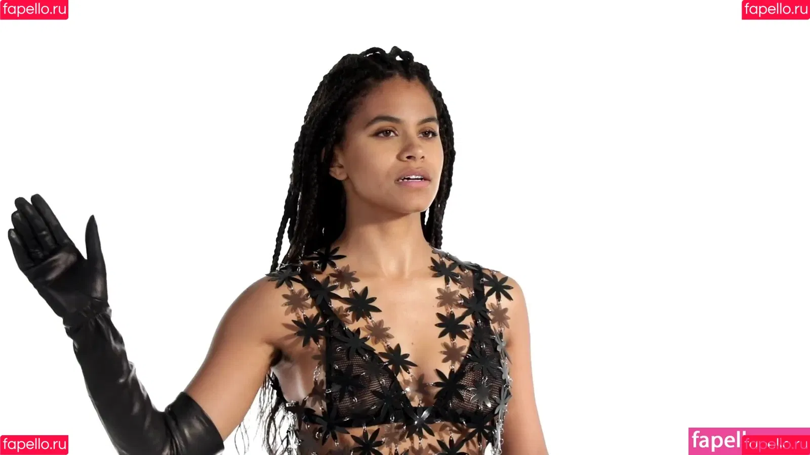 Zazie Beetz Onlyfans Photo Gallery 