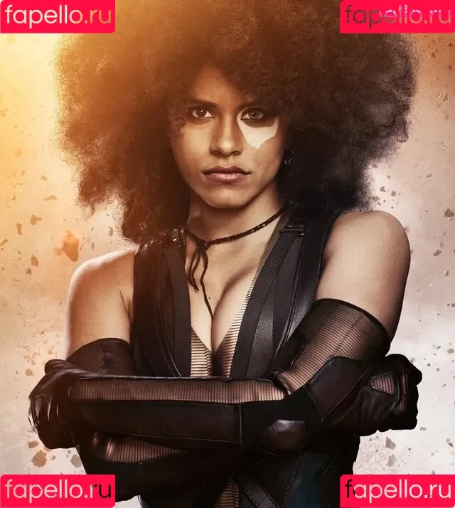 Zazie Beetz Onlyfans Photo Gallery 