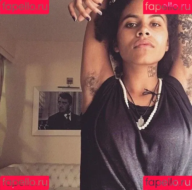 Zazie Beetz Onlyfans Photo Gallery 