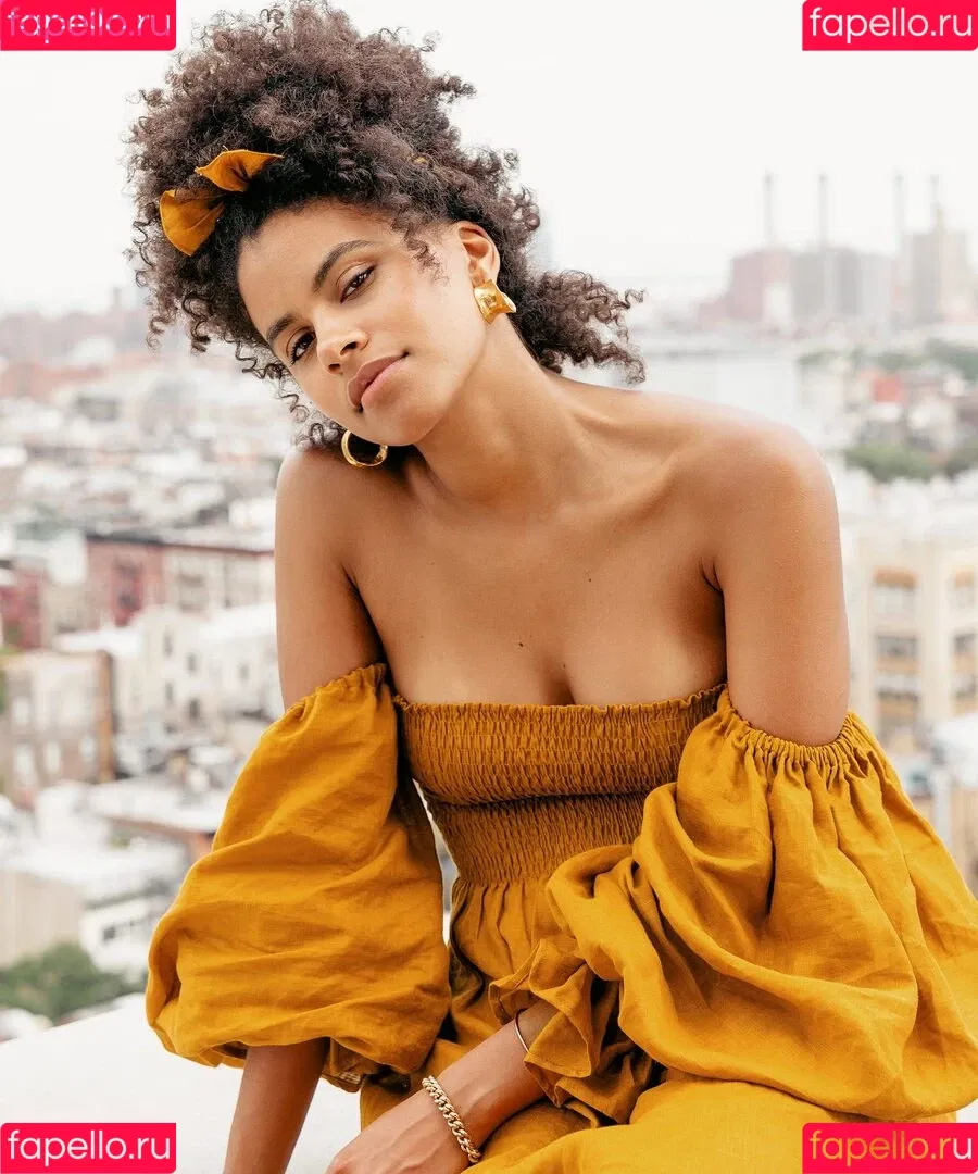 Zazie Beetz Onlyfans Photo Gallery 
