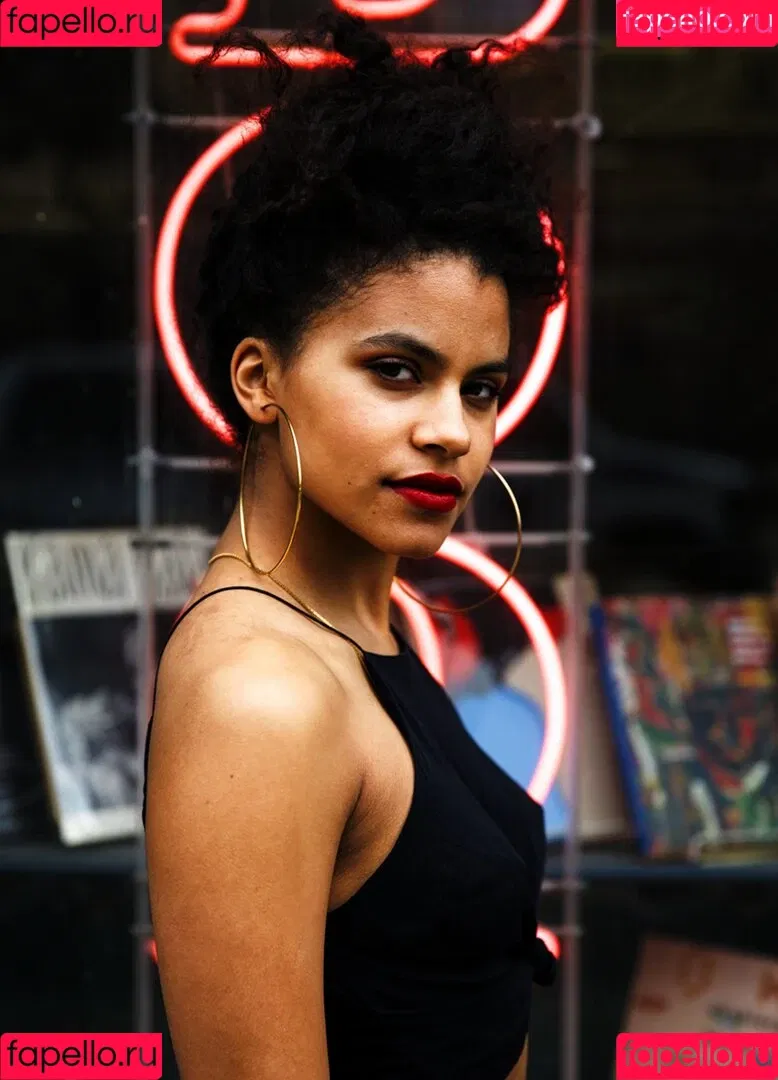Zazie Beetz Onlyfans Photo Gallery 