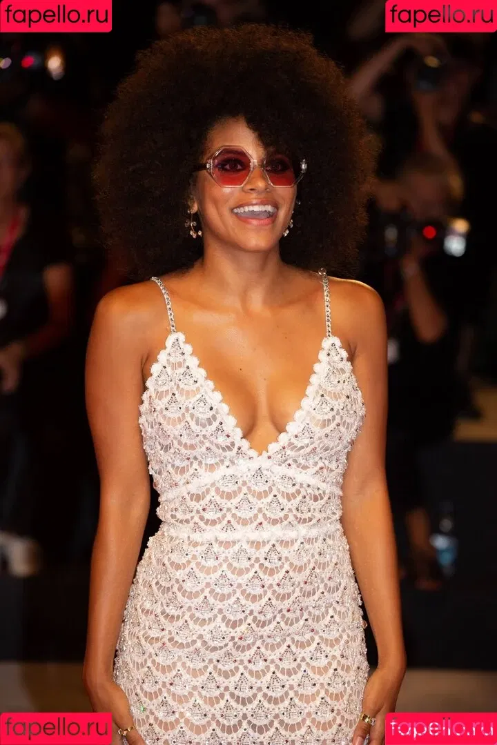 Zazie Beetz Onlyfans Photo Gallery 