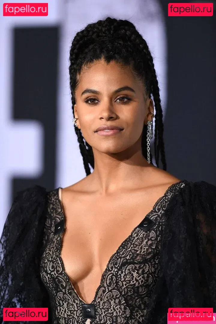 Zazie Beetz Onlyfans Photo Gallery 
