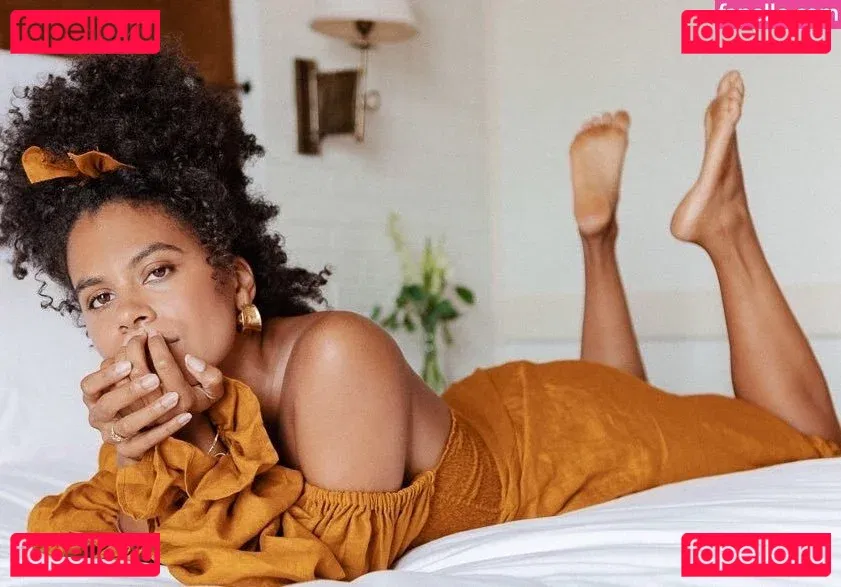 Zazie Beetz Onlyfans Photo Gallery 