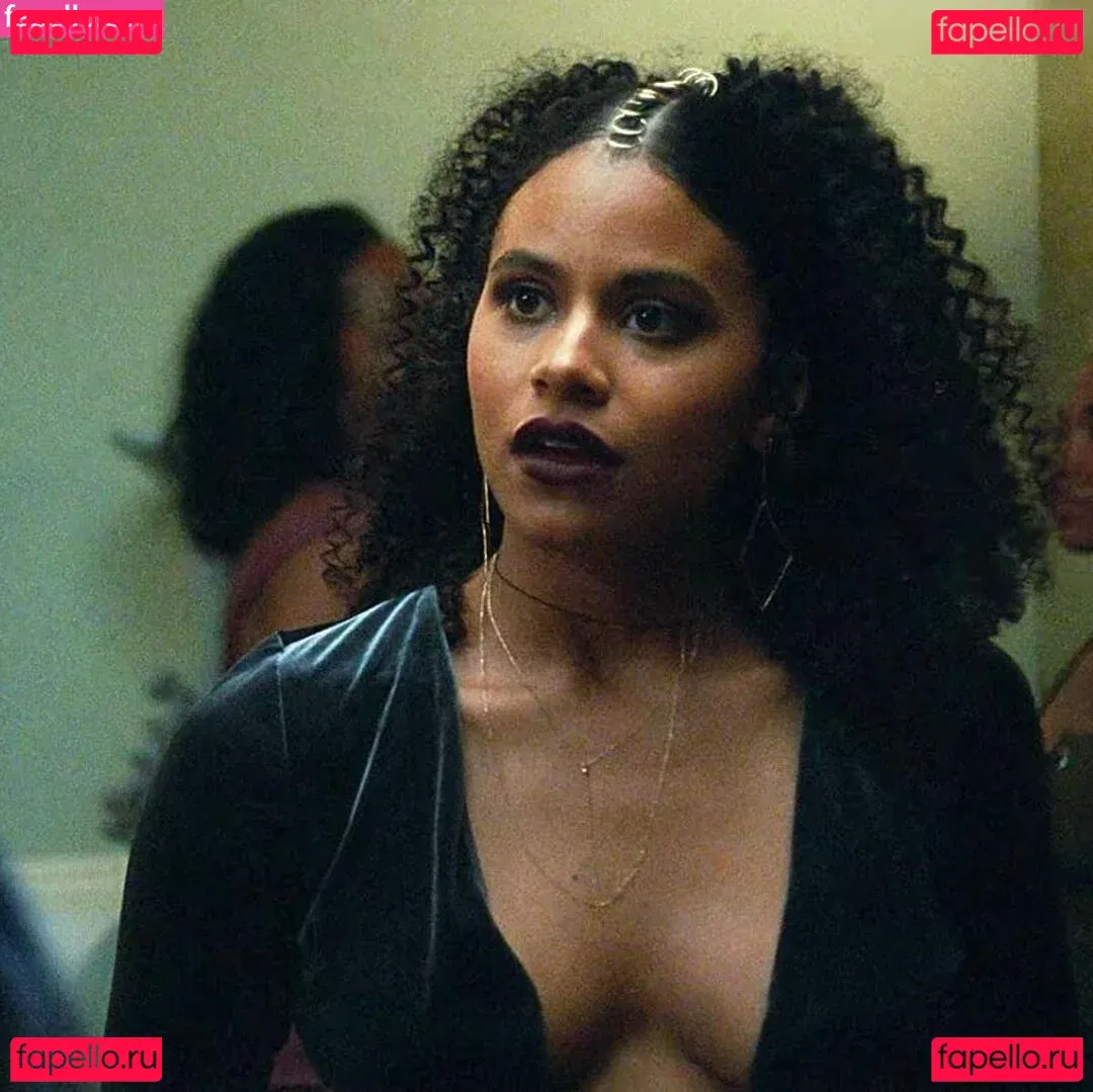 Zazie Beetz Onlyfans Photo Gallery 