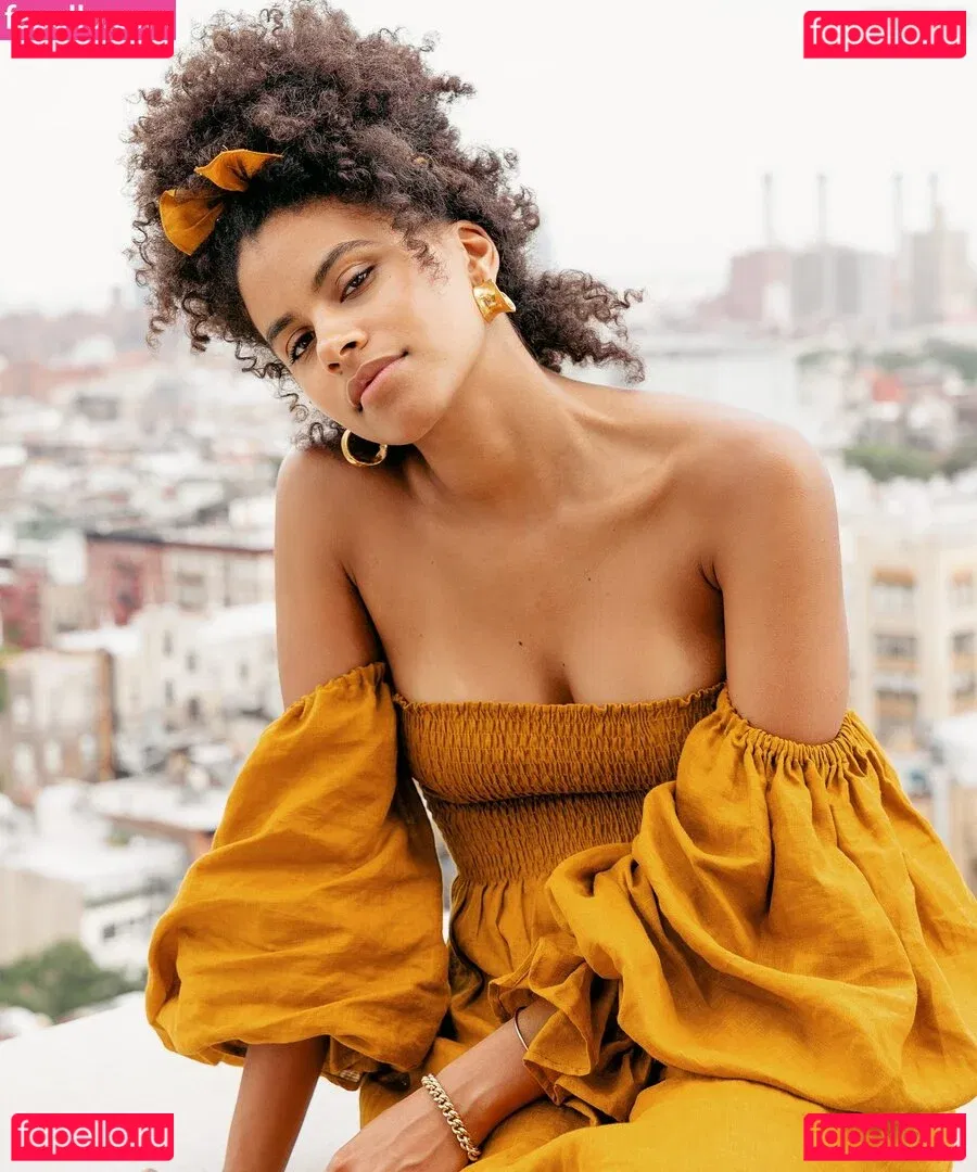 Zazie Beetz Onlyfans Photo Gallery 