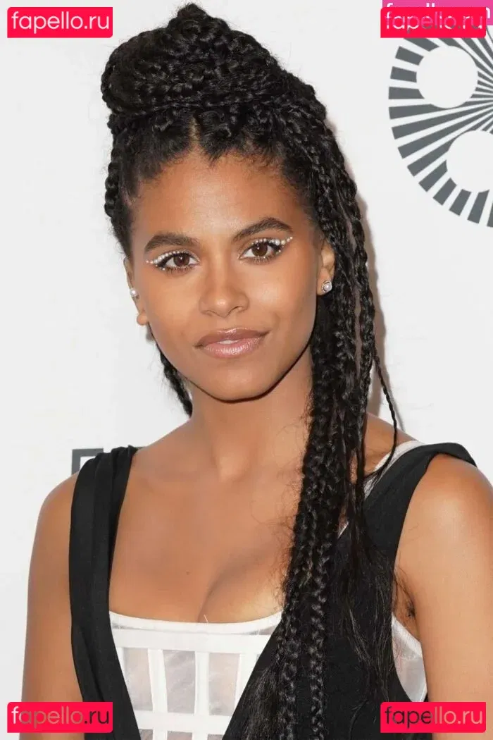 Zazie Beetz Onlyfans Photo Gallery 