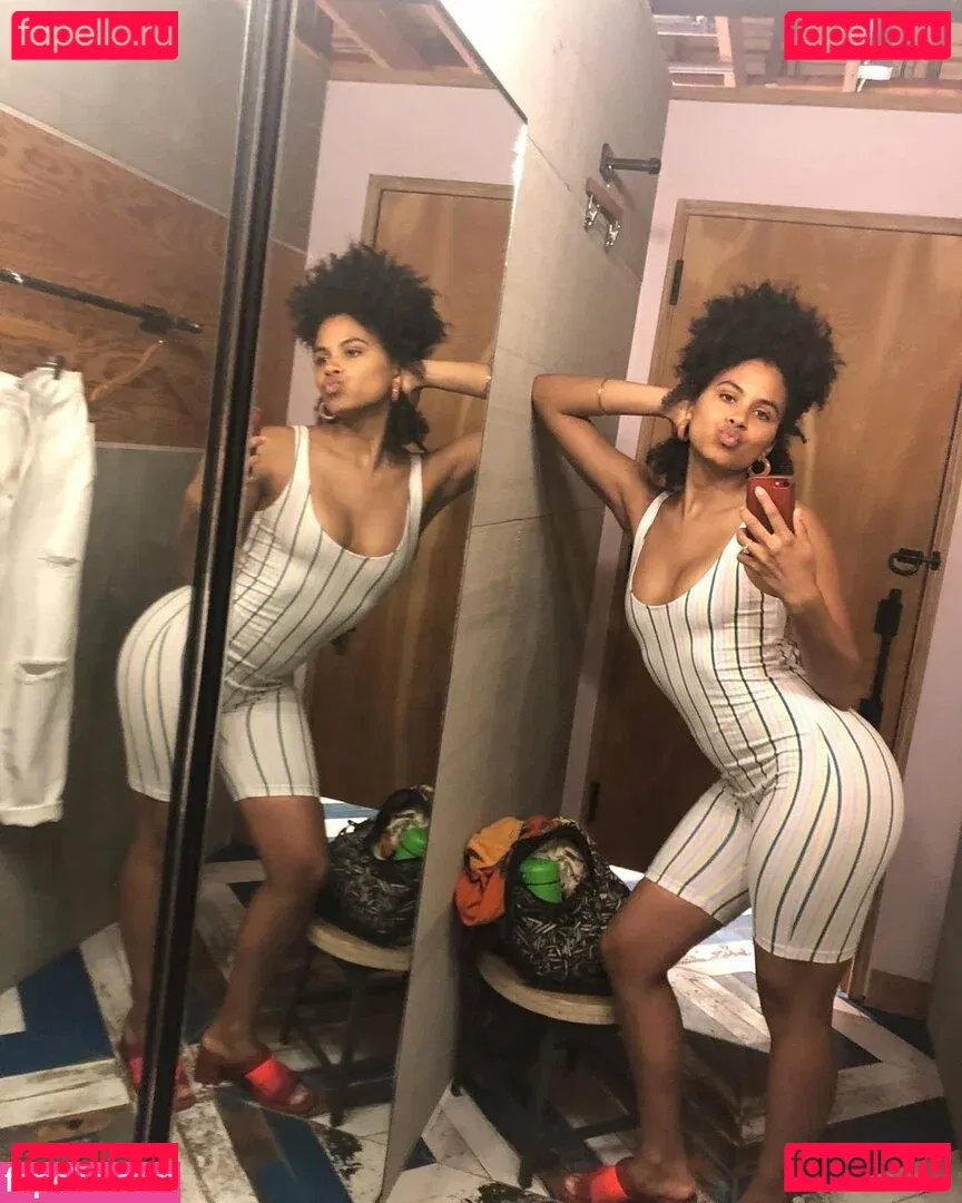 Zazie Beetz Onlyfans Photo Gallery 