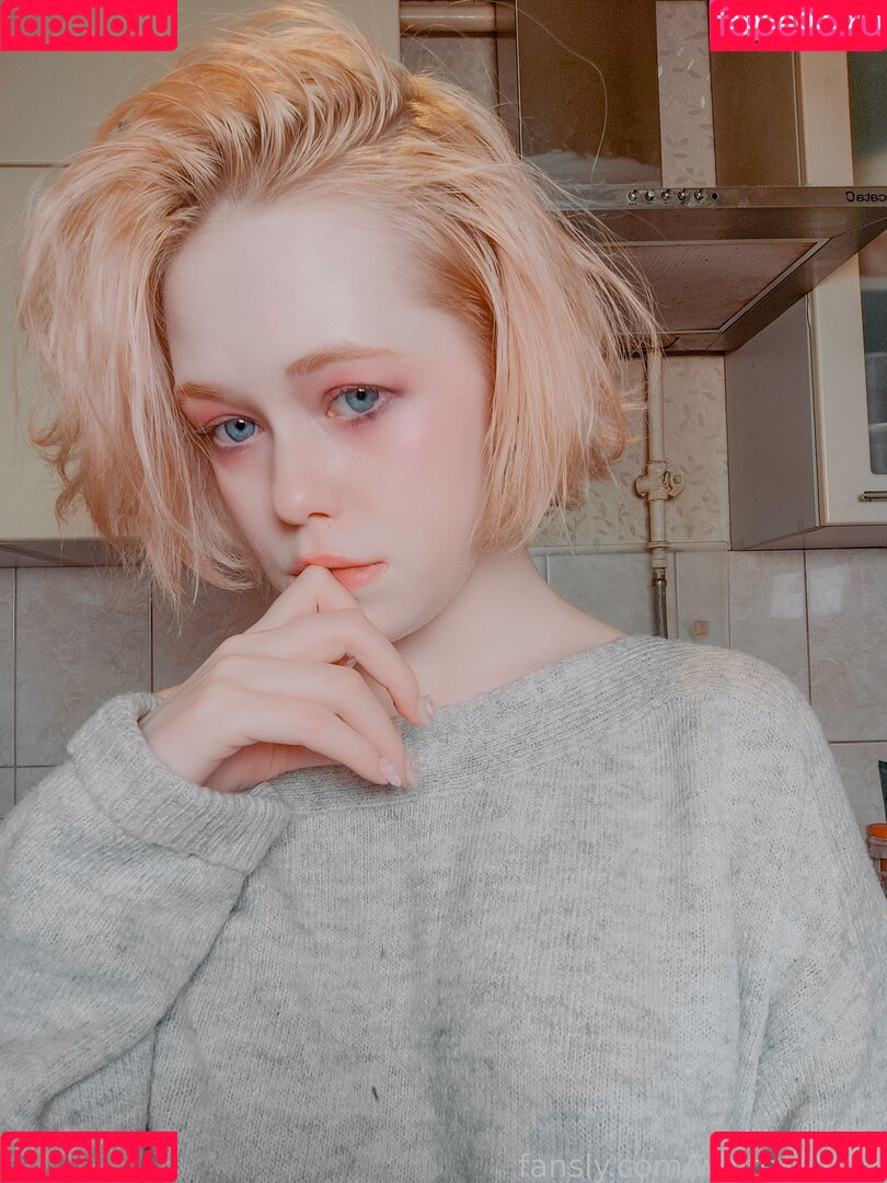 white_blond Onlyfans Photo Gallery 