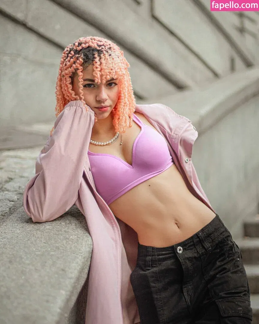 Larissa Kimberlly Onlyfans Photo Gallery 