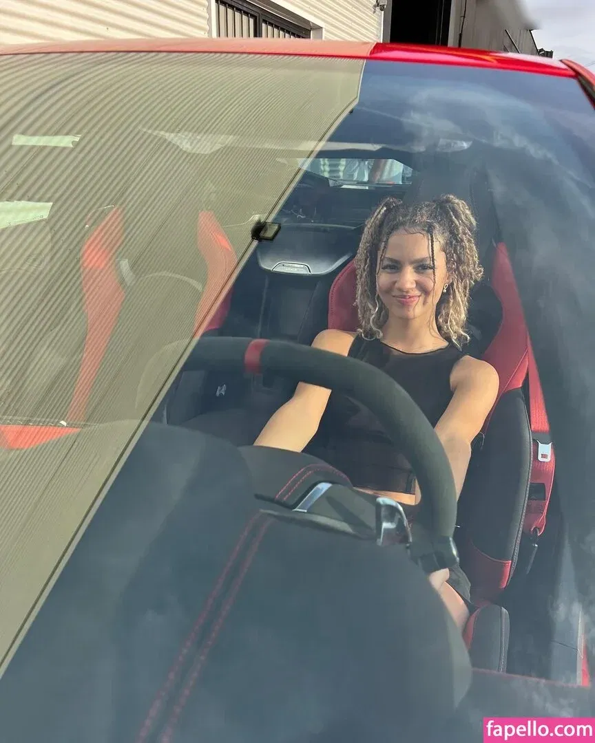 Larissa Kimberlly Onlyfans Photo Gallery 