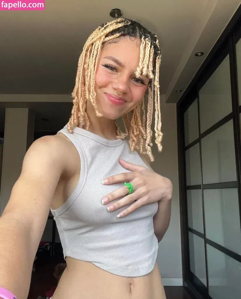 Larissa Kimberlly Onlyfans Photo Gallery 