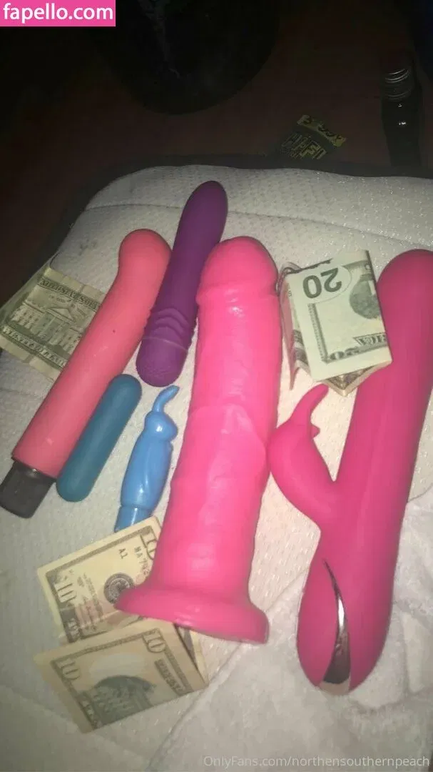 northernsouthernpeach Onlyfans Photo Gallery 