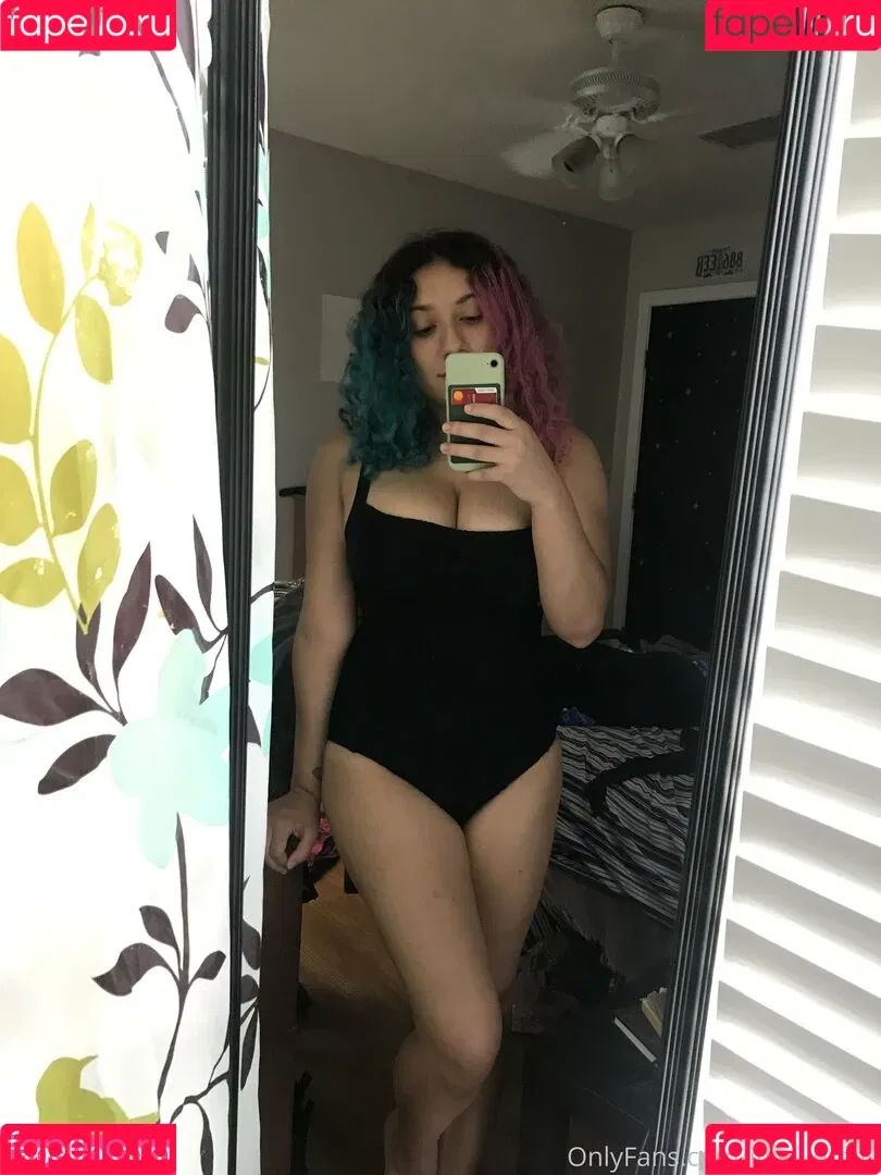 itselliemay Onlyfans Photo Gallery 
