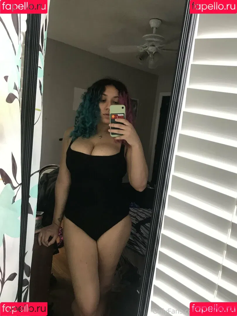 itselliemay Onlyfans Photo Gallery 