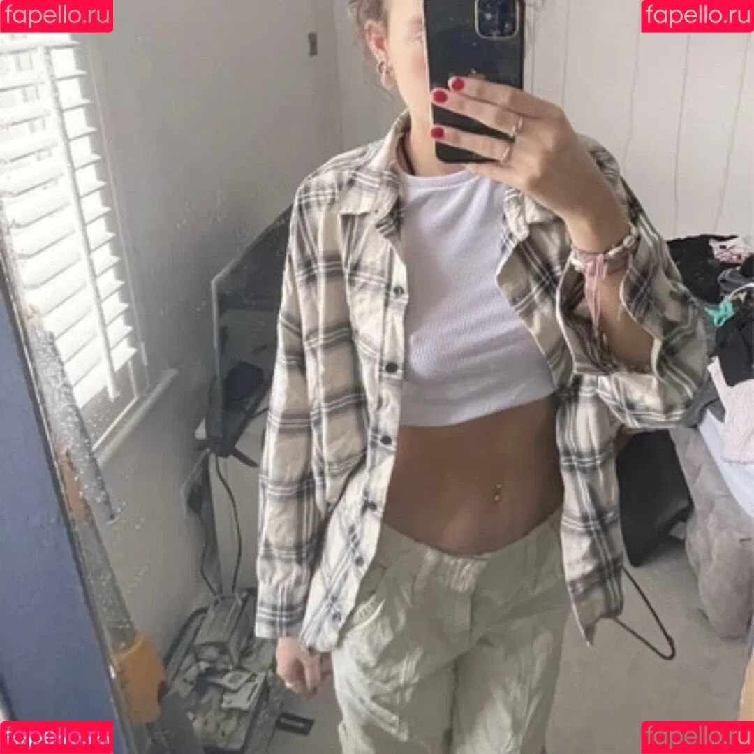 Lara Hopkins Onlyfans Photo Gallery 