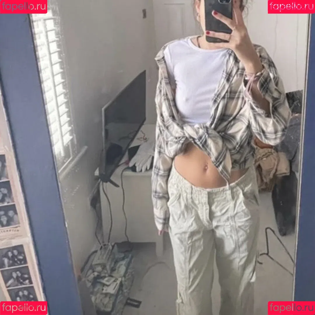 Lara Hopkins Onlyfans Photo Gallery 