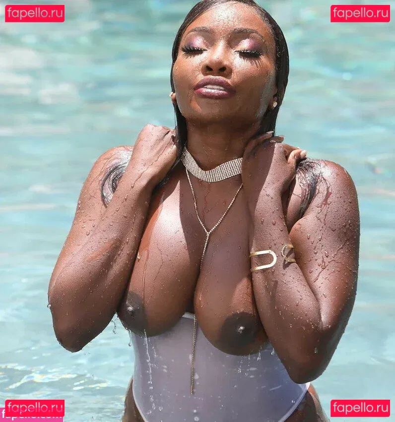 Osa Lovely Onlyfans Photo Gallery 