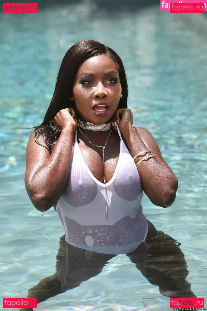 Osa Lovely Onlyfans Photo Gallery 