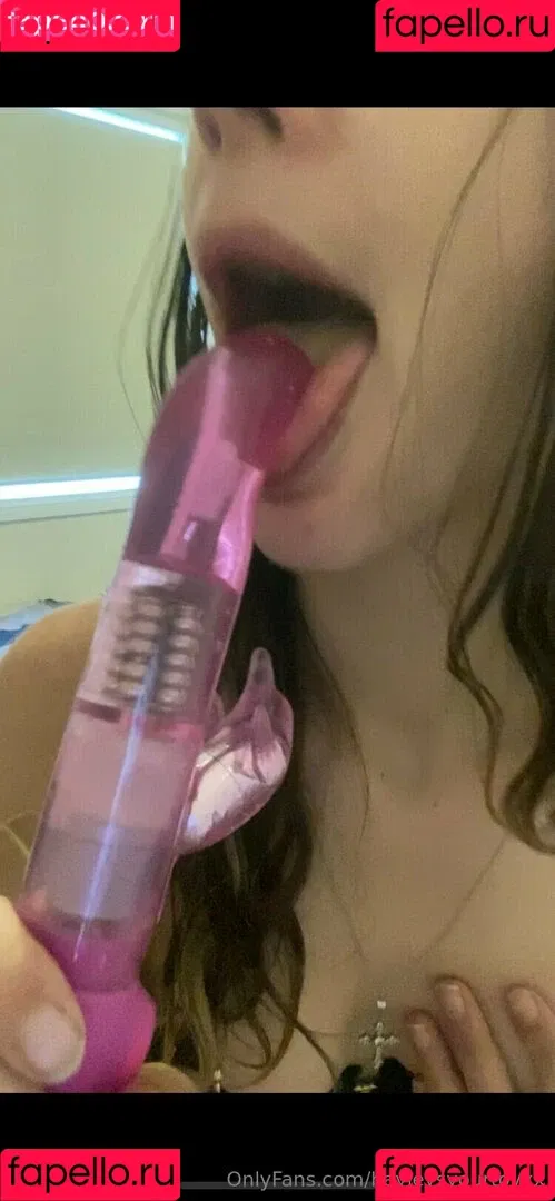 hayleysyourtoyxx Onlyfans Photo Gallery 