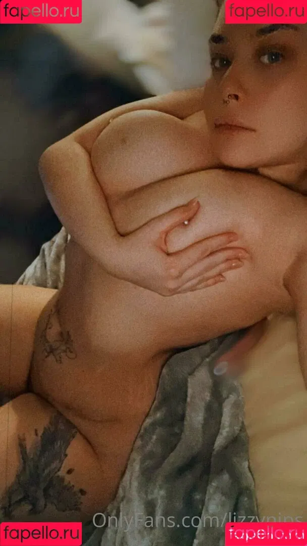 lizzynips Onlyfans Photo Gallery 