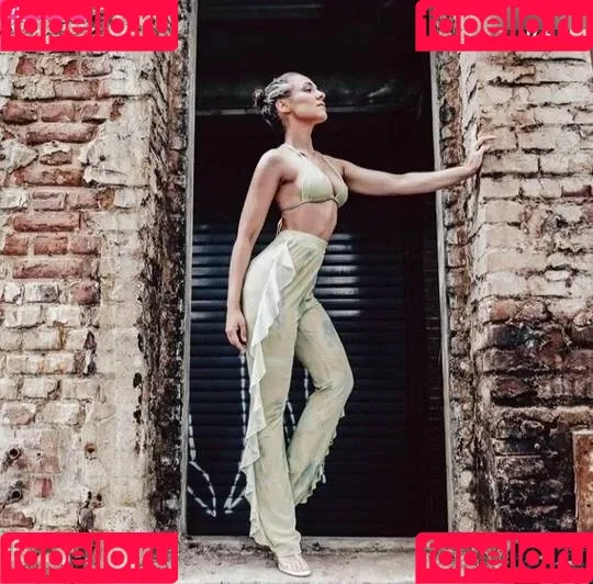 Regina Hixt Onlyfans Photo Gallery 