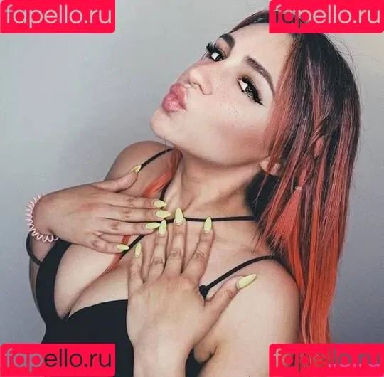 Regina Hixt Onlyfans Photo Gallery 