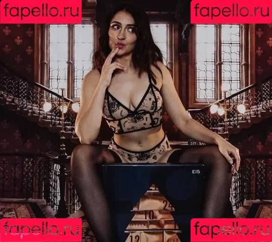 Regina Hixt Onlyfans Photo Gallery 