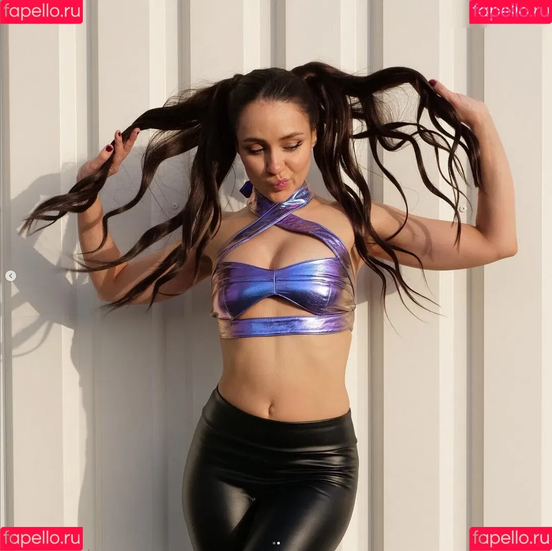 Regina Hixt Onlyfans Photo Gallery 
