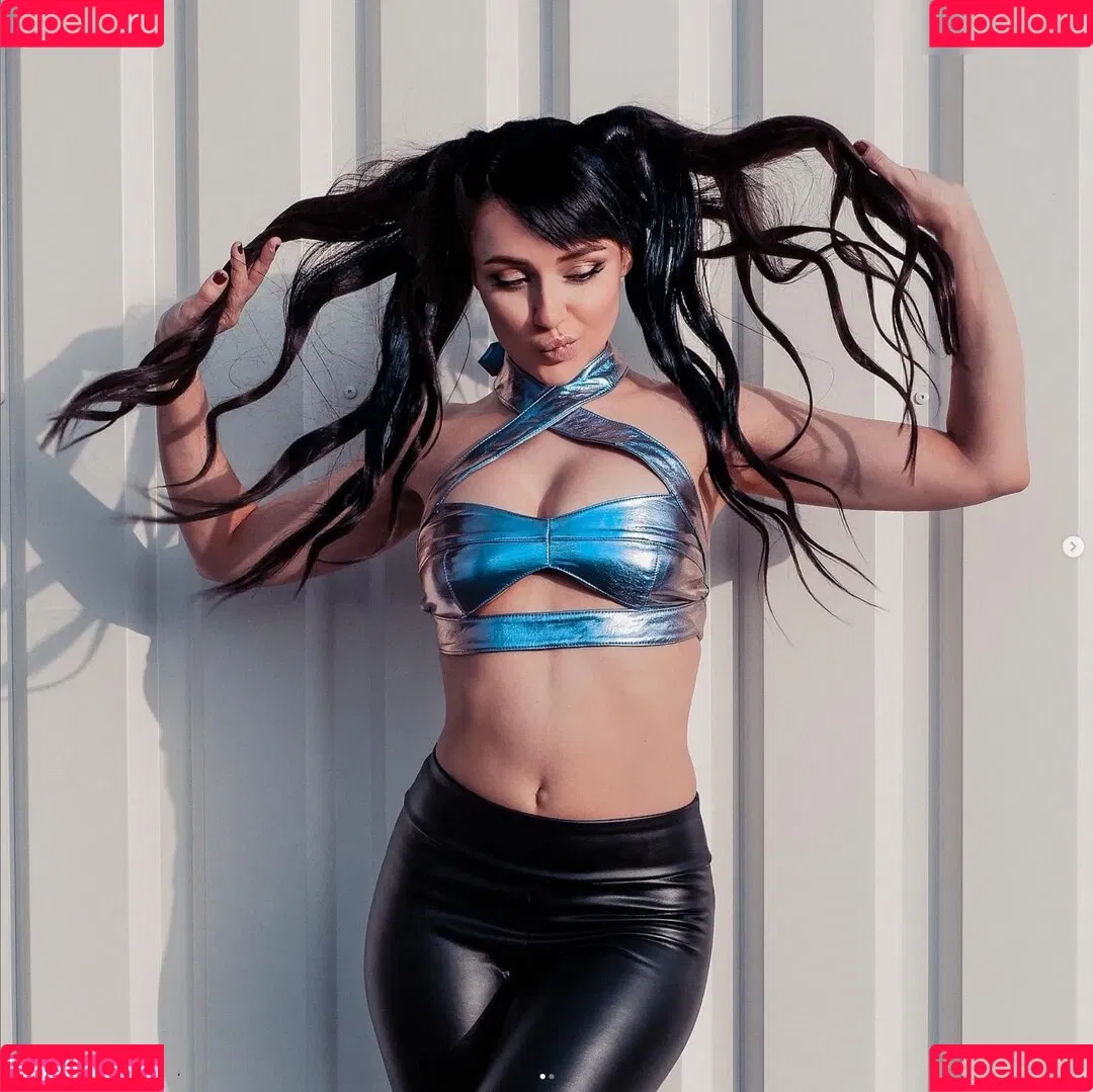 Regina Hixt Onlyfans Photo Gallery 