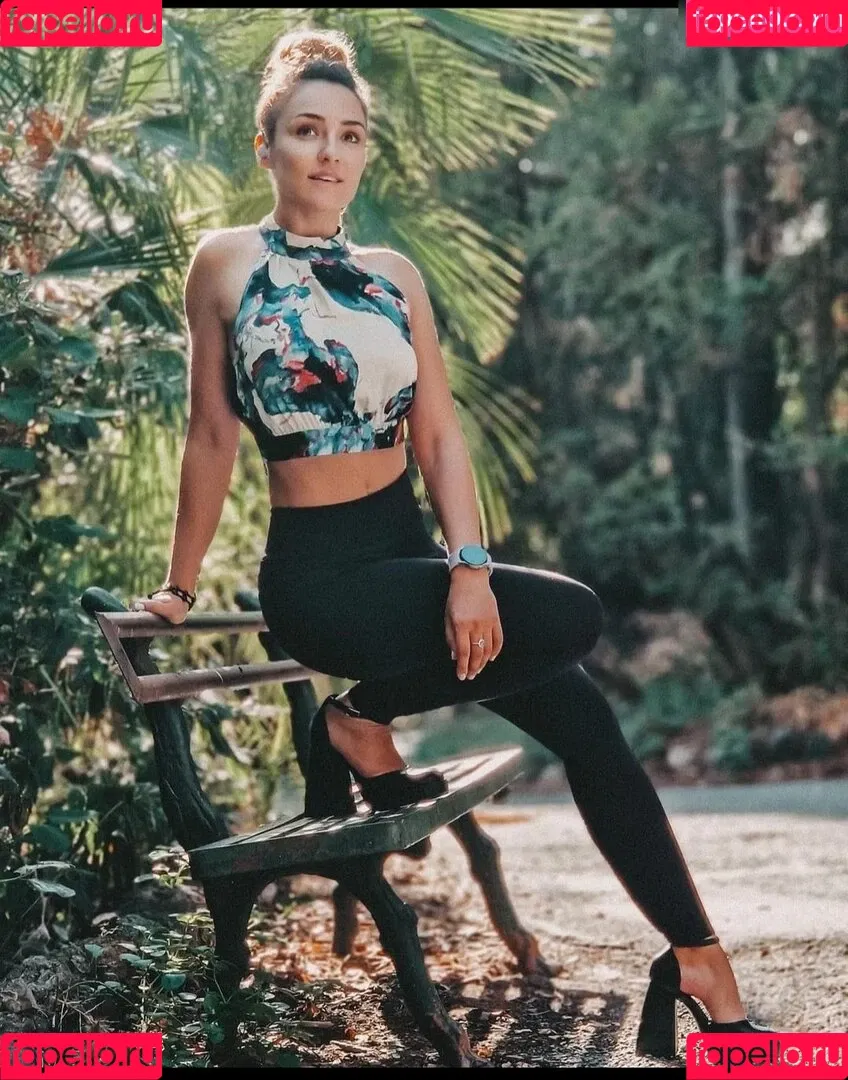 Regina Hixt Onlyfans Photo Gallery 