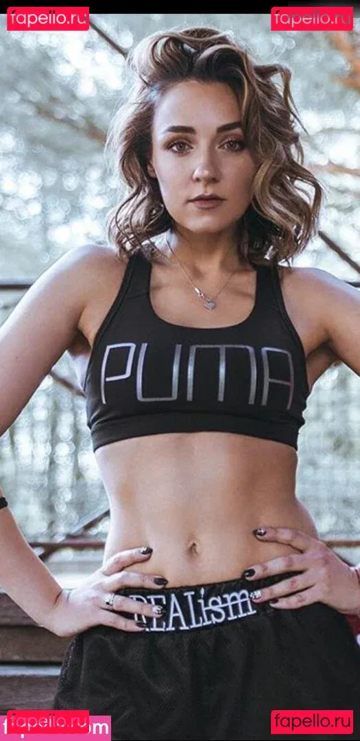 Regina Hixt Onlyfans Photo Gallery 