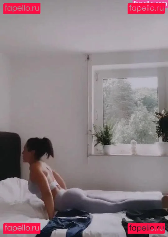 Regina Hixt Onlyfans Photo Gallery 