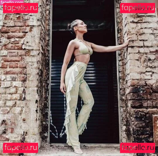 Regina Hixt Onlyfans Photo Gallery 