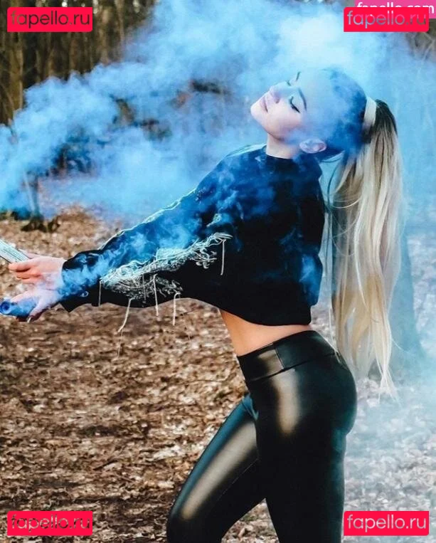 Regina Hixt Onlyfans Photo Gallery 