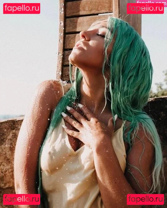 Regina Hixt Onlyfans Photo Gallery 