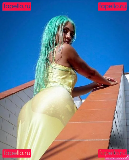 Regina Hixt Onlyfans Photo Gallery 