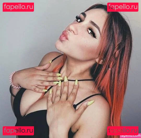 Regina Hixt Onlyfans Photo Gallery 