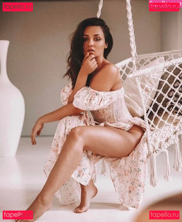 Regina Hixt Onlyfans Photo Gallery 