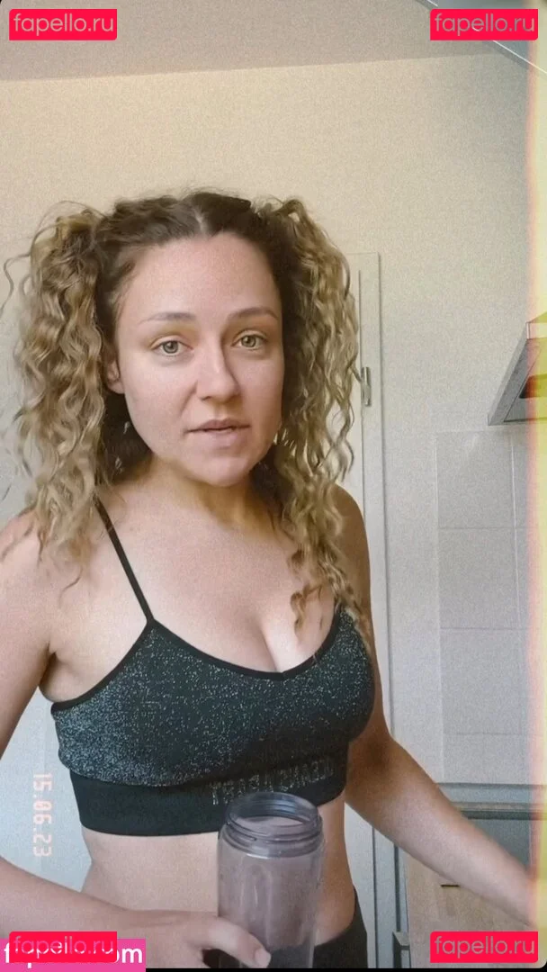 Regina Hixt Onlyfans Photo Gallery 