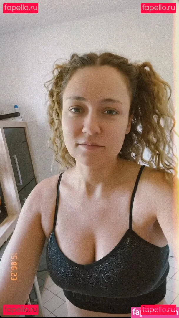 Regina Hixt Onlyfans Photo Gallery 